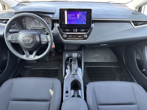 Used 2025 Toyota Corolla LE FWD image 25