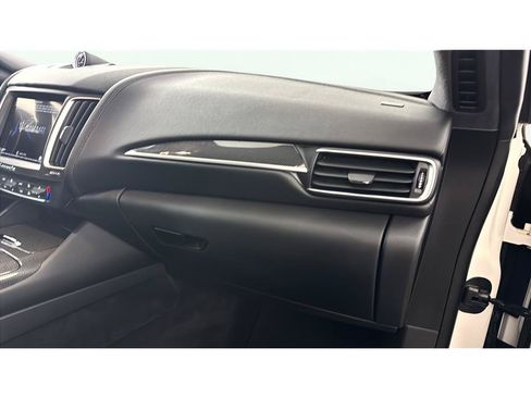 Used 2019 Maserati Levante S AWD/4WD image 22