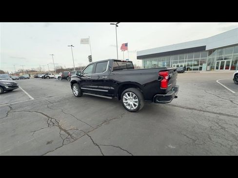 Used 2023 Chevrolet Silverado 1500 High Country w/ High Country Premium Package image 6