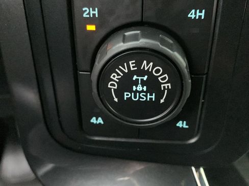 Used 2022 Ford F150 Lariat image 10