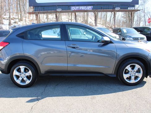 Used 2016 Honda HR-V LX image 6