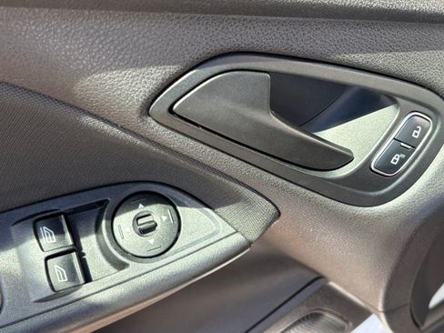 Used 2016 Ford Focus S FWD image 15
