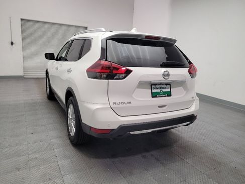 Used 2020 Nissan Rogue SV FWD image 6