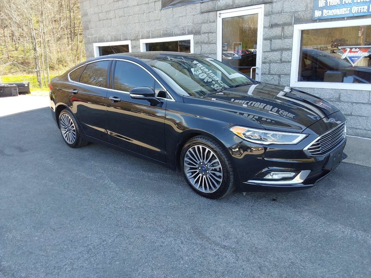 Used 2017 Ford Fusion Titanium AWD/4WD image 2