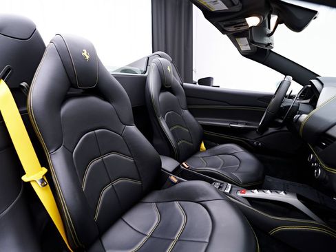 Used 2019 Ferrari 488 Spider RWD image 52