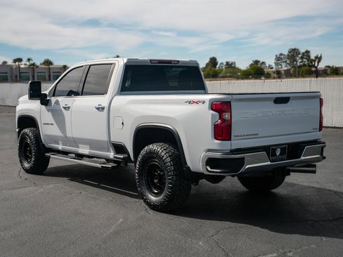 Used 2024 Chevrolet Silverado 2500 LTZ AWD/4WD image 4