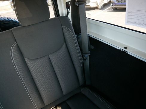 Used 2018 Jeep Wrangler Sahara w/ Connectivity Group image 14