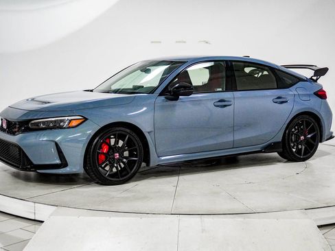 Used 2025 Honda Civic Type R image 4