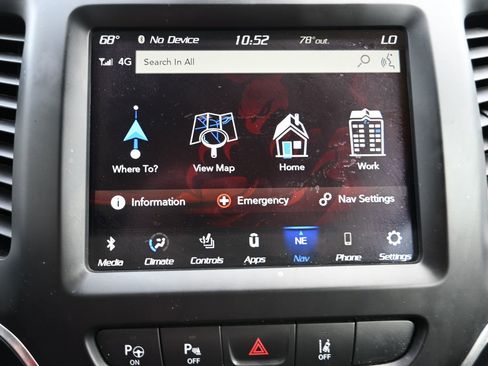 Used 2023 Jeep Cherokee Altitude Lux image 14