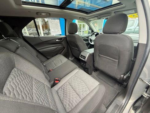 Used 2018 Chevrolet Equinox LT AWD/4WD image 34