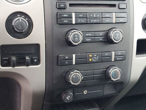 Used 2011 Ford F150 XLT w/ Trailer Tow Pkg image 16