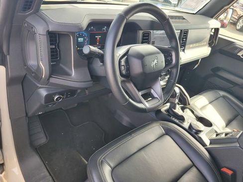 Certified 2025 Ford Bronco Badlands image 9