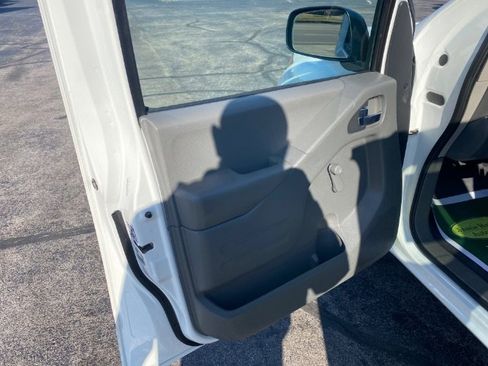 Used 2019 Nissan Frontier S image 10