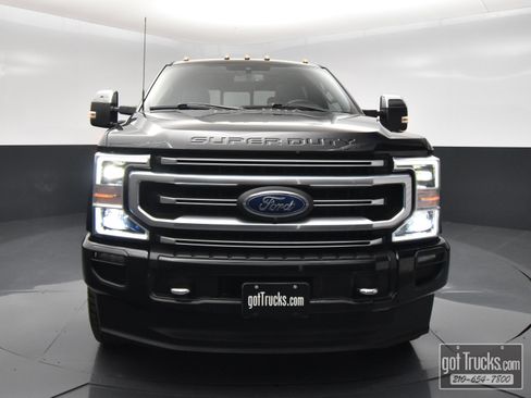 Used 2022 Ford F350 Platinum w/ FX4 Off-Road Package AWD/4WD image 52