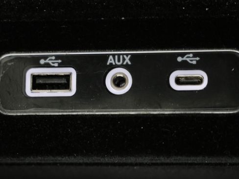 Used 2023 Alfa Romeo Stelvio Veloce AWD/4WD image 23