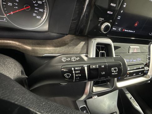Used 2023 Kia Sorento S w/ Panoramic Sunroof Package AWD/4WD image 42