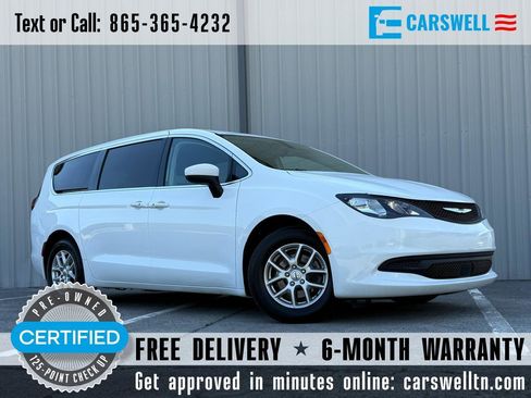 Used 2022 Chrysler Voyager LX FWD image 1