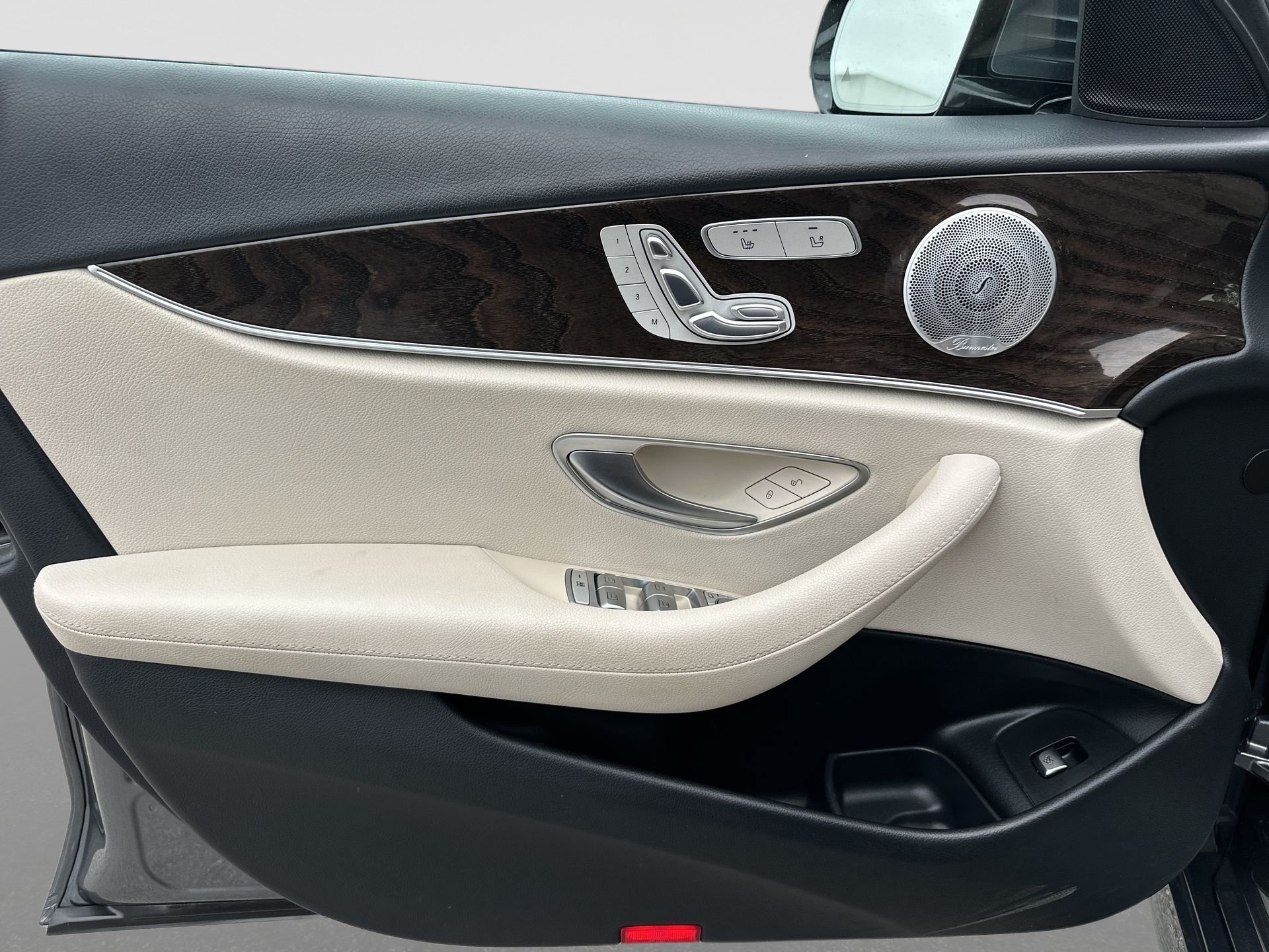 Used 2020 Mercedes-Benz E 350 Sedan image 23
