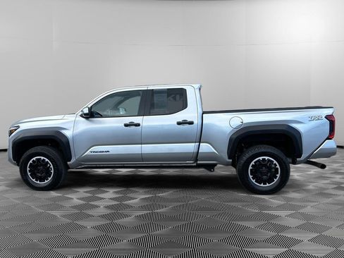 Used 2024 Toyota Tacoma TRD Off-Road AWD/4WD image 7