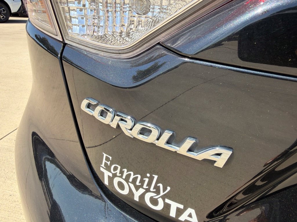 Used 2022 Toyota Corolla LE FWD image 17