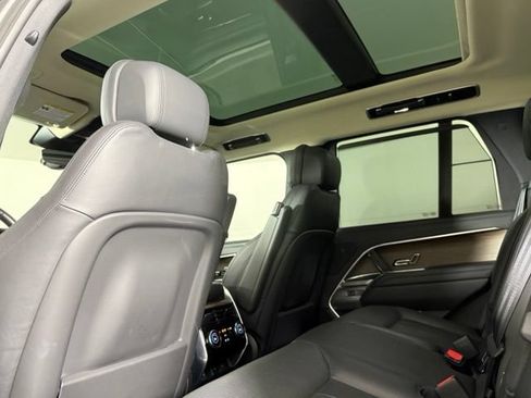 Used 2024 Land Rover Range Rover SE AWD/4WD image 25