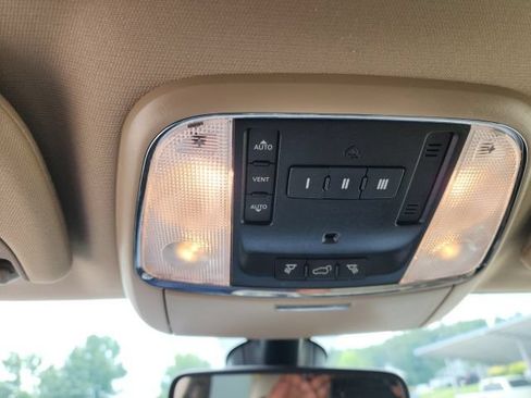 Used 2020 Jeep Grand Cherokee Limited RWD image 45