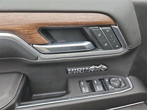 Used 2023 Chevrolet Silverado 1500 High Country w/ Technology Package image 23