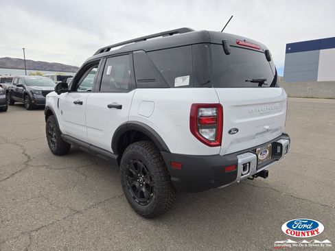 New 2026 Ford Bronco Sport Outer Banks w/ Sasquatch Outer Banks Package AWD/4WD image 3