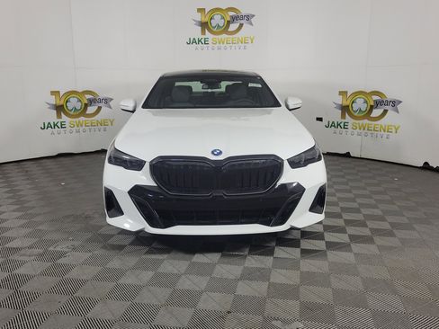 New 2026 BMW 550e xDrive AWD/4WD image 2