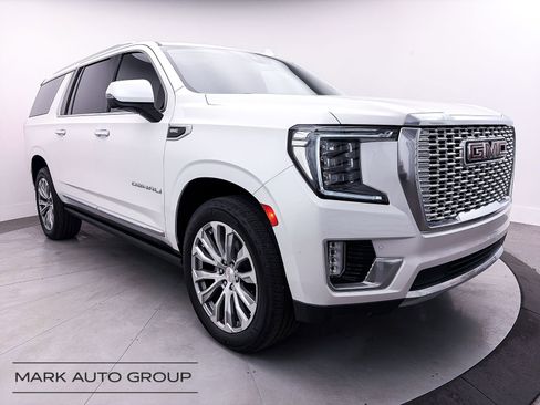 Used 2021 GMC Yukon XL Denali w/ Denali Premium Package image 1