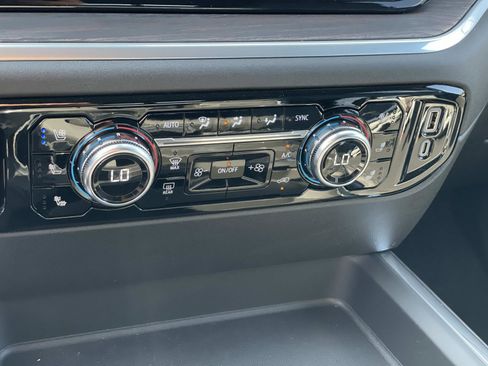 New 2026 GMC Sierra 2500 SLT w/ SLT Premium Package image 16