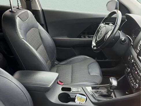 Used 2017 Kia Niro EX w/ Paint Protection Package image 8