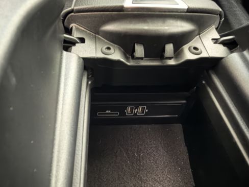 Used 2020 Mercedes-Benz E 350 Sedan w/ Parking Assistance Package image 21