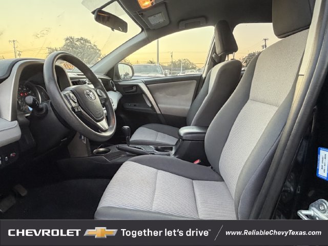 Used 2015 Toyota RAV4 LE FWD image 25