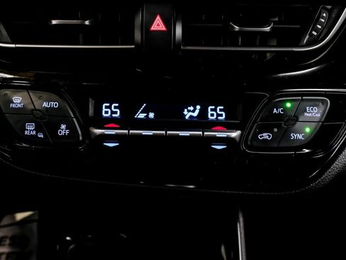 Used 2019 Toyota C-HR XLE image 33