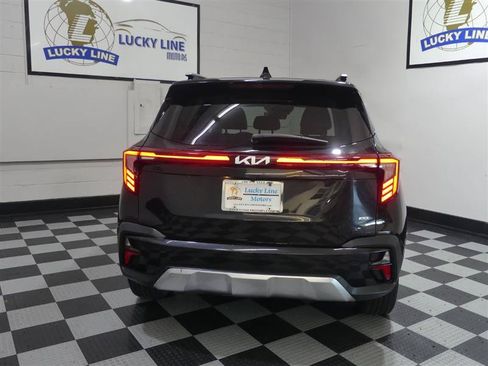 Used 2024 Kia Seltos S AWD/4WD image 8