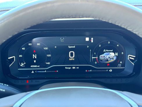 Used 2022 GMC Yukon Denali w/ Advanced Technology Package image 28