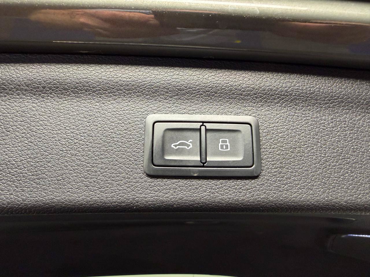 Used 2022 Audi Q3 2.0T Premium w/ Convenience Package AWD/4WD image 31
