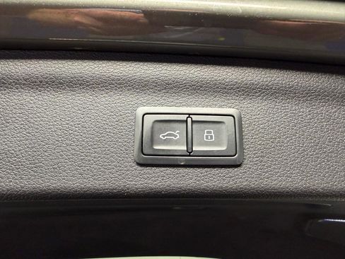Used 2022 Audi Q3 2.0T Premium w/ Convenience Package AWD/4WD image 31