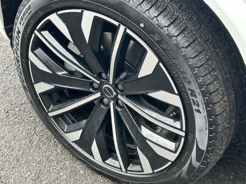 New 2026 Volvo XC90 B6 Ultra image 9