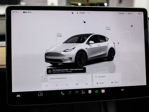 Used 2023 Tesla Model Y Long Range AWD/4WD image 23