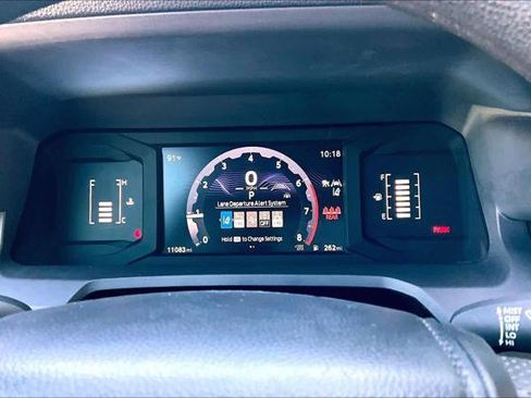 Certified 2025 Toyota Tacoma SR5 AWD/4WD image 26