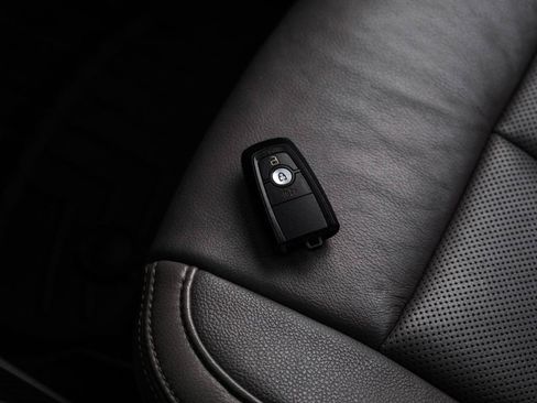 Used 2019 Ford F150 Lariat AWD/4WD image 56