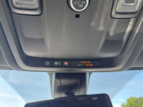 Used 2021 Chevrolet Tahoe LT AWD/4WD image 38