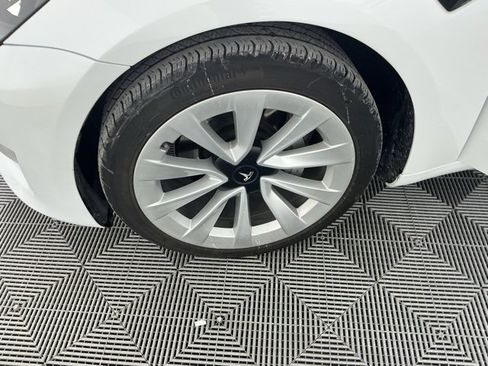 Used 2023 Tesla Model 3 Standard Range image 15