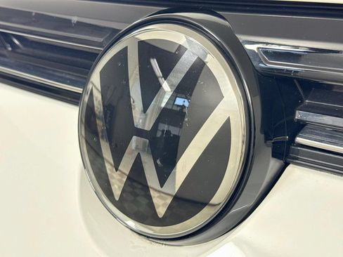 Certified 2025 Volkswagen Taos S AWD/4WD image 29