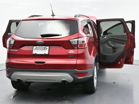 Used 2018 Ford Escape SE w/ SE Sync 3 Package FWD image 37
