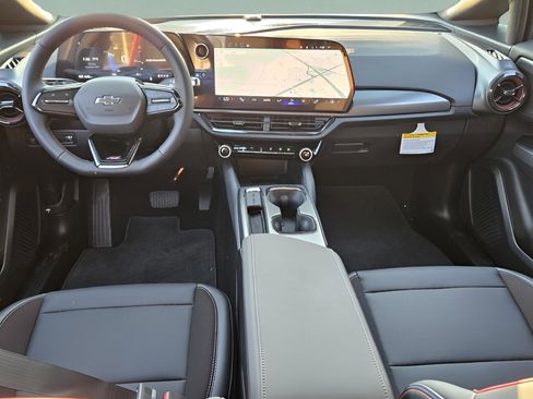 New 2025 Chevrolet Equinox EV RS image 15