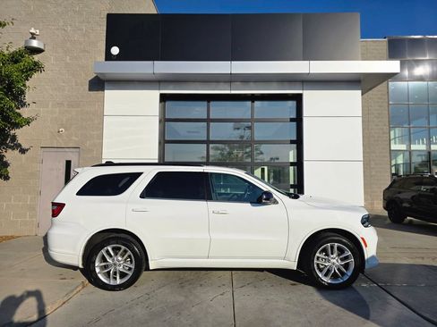 Used 2023 Dodge Durango GT AWD/4WD image 2