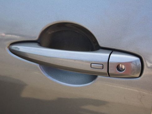 Used 2022 Nissan Sentra SV image 14